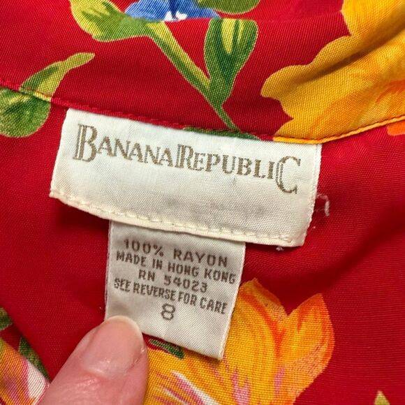 Vintage Banana Republic Red Mini Shirt Small S Small Floral Tapestry - Picture 3 of 6